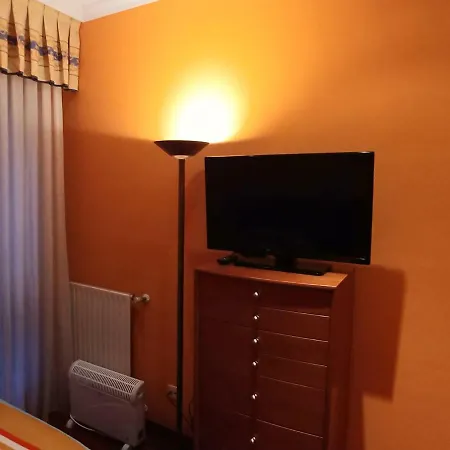 Hogar, A Modo De Хіхон