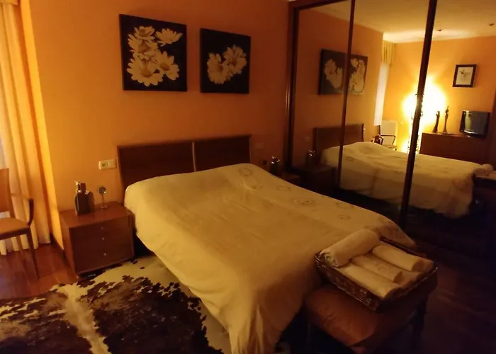 Hogar, A Modo De * Хіхон